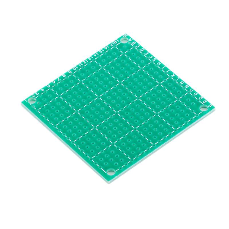 Trous 2.54 mm sur PCB universelle 5x5 cm